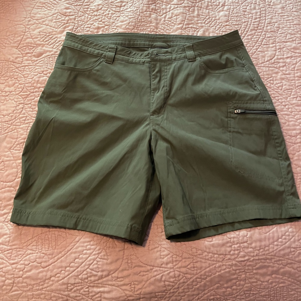 Eddie Bauer Olive Cargo Shorts for Women